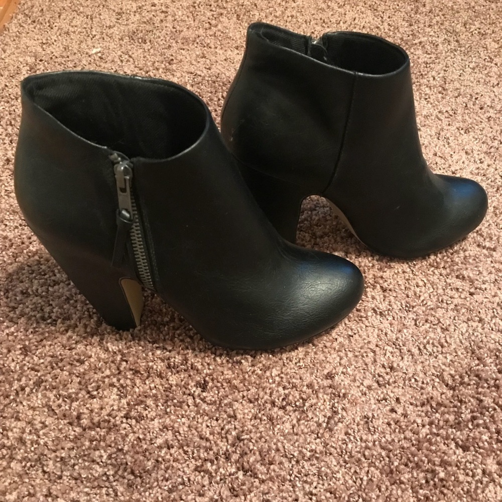 Madden Girl Side Zip Booties